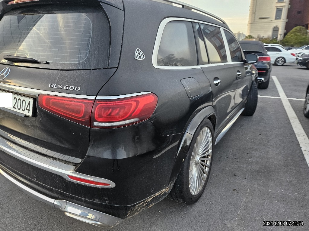 2022 Mercedes-Benz Mercedes-Maybach GLS600 4MATIc, photograph 4
