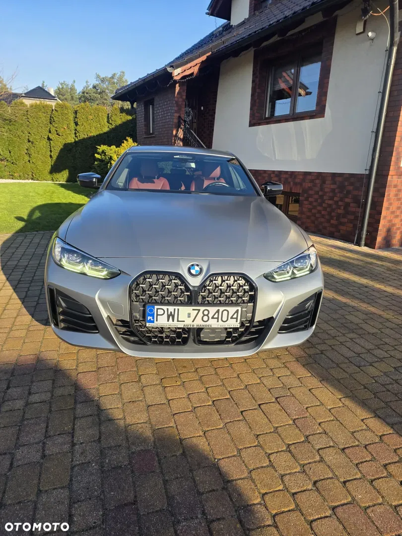 2022 BMW M4, photograph 5