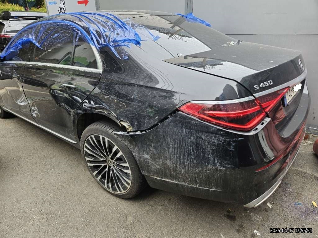 2022 Mercedes-Benz S450 4MATIC, photograph 4