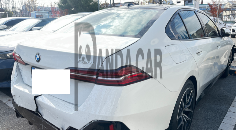 2025 BMW 520i, photograph 2