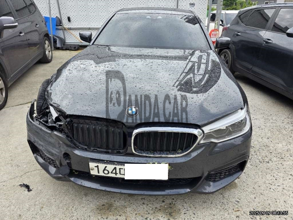 2020 BMW 520i M Sport Package, photograph 4