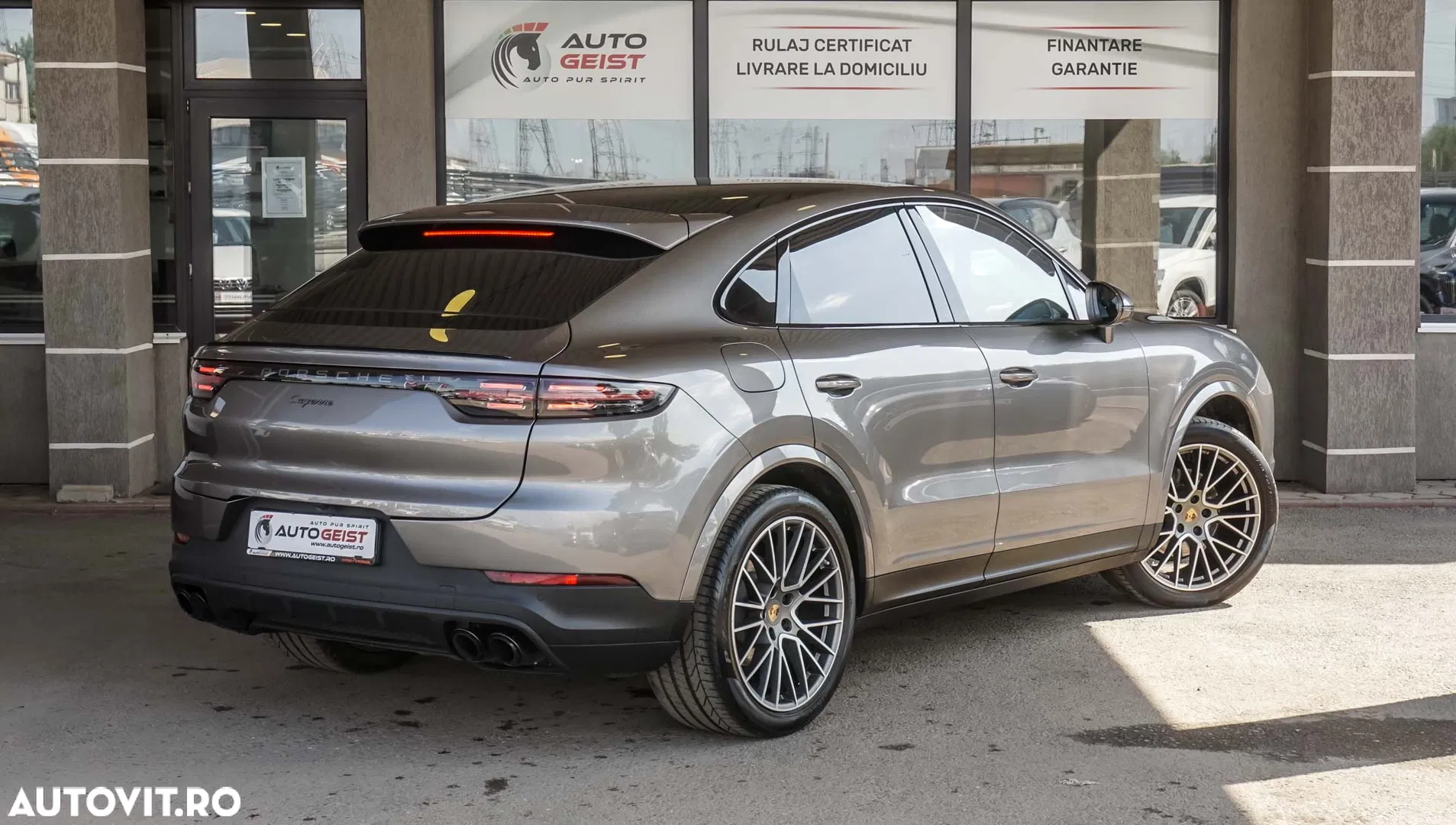 2023 Porsche Cayenne Coupe Tiptronic S Platinum Edition, photograph 6
