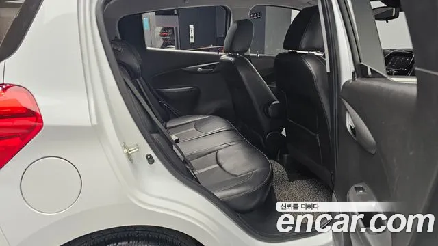 2018 ChevroletGMDaewoo Spark Premier, photograph 12