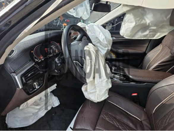 2022 BMW 530i, photograph 2