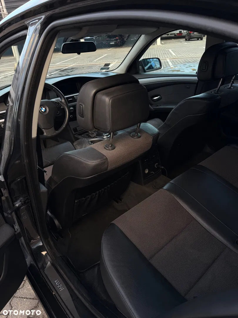 2007 BMW Seria 5, photograph 9