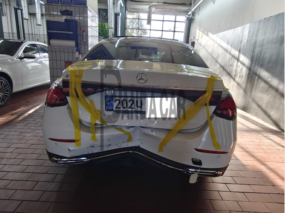 2024 Mercedes-Benz E 200, photograph 2