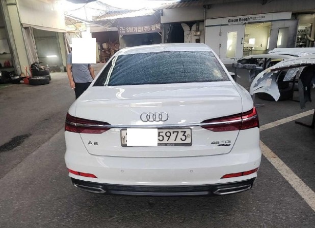 2020 Audi A6 45 TDI quattro, photograph 3