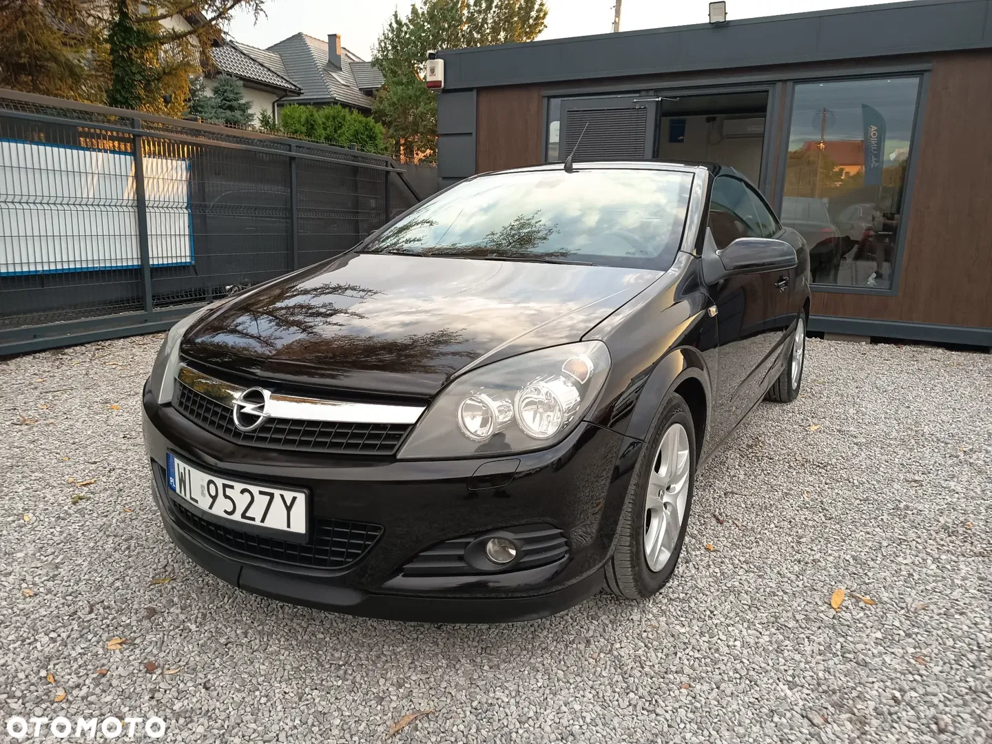 Opel Astra 1.6 Edition — photo 1 of 39