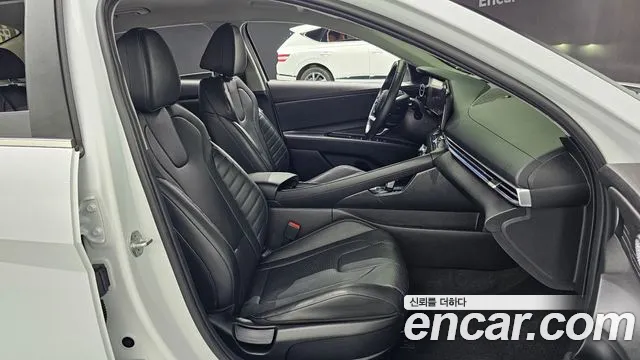 2022 Hyundai AVANTE 1.6, photograph 2
