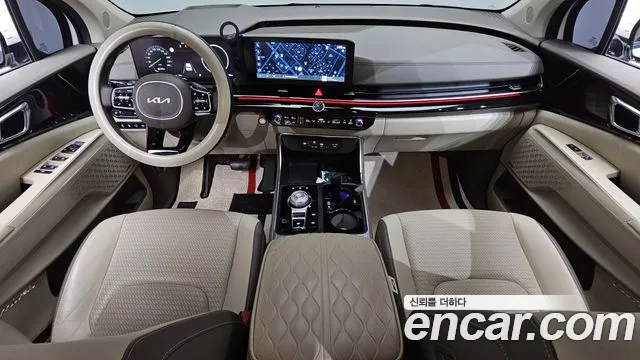Kia Canival HEV 7-Seater Hi Limousine — photo 1 of 40