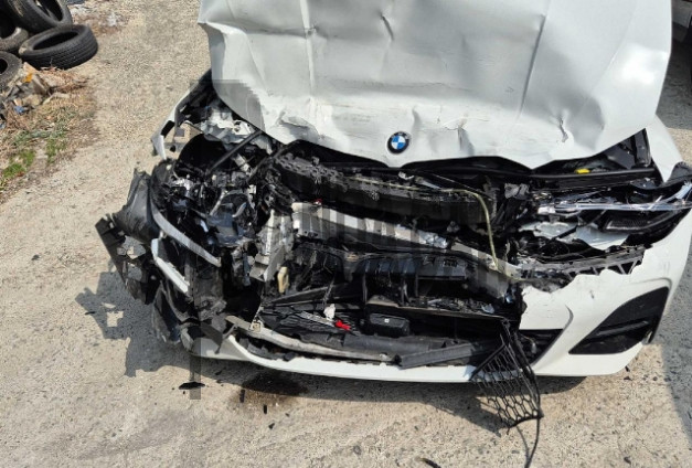 2019 BMW 330i M Sport Package, photograph 3