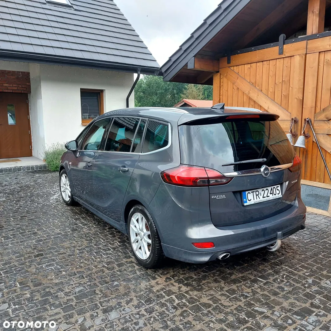 2016 Opel Zafira 2.0 CDTI Cosmo S&S, photograph 2