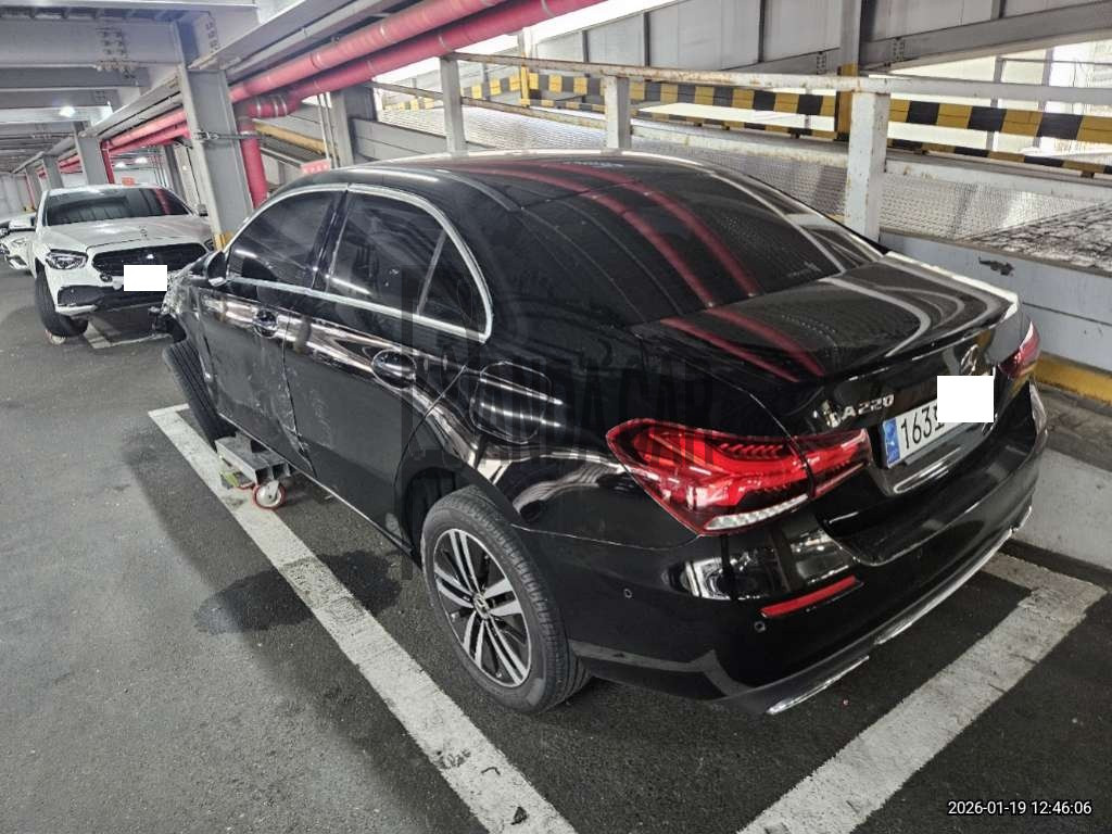 2022 Mercedes-Benz A220 Sedan, photograph 5