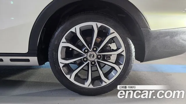 KG_Mobility_Ssangyong TIBOLI Diesel IX 2WD — photo 1 of 30