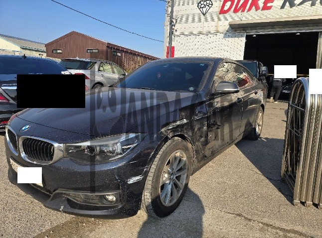 2017 BMW 320d Gran Turismo, photograph 4
