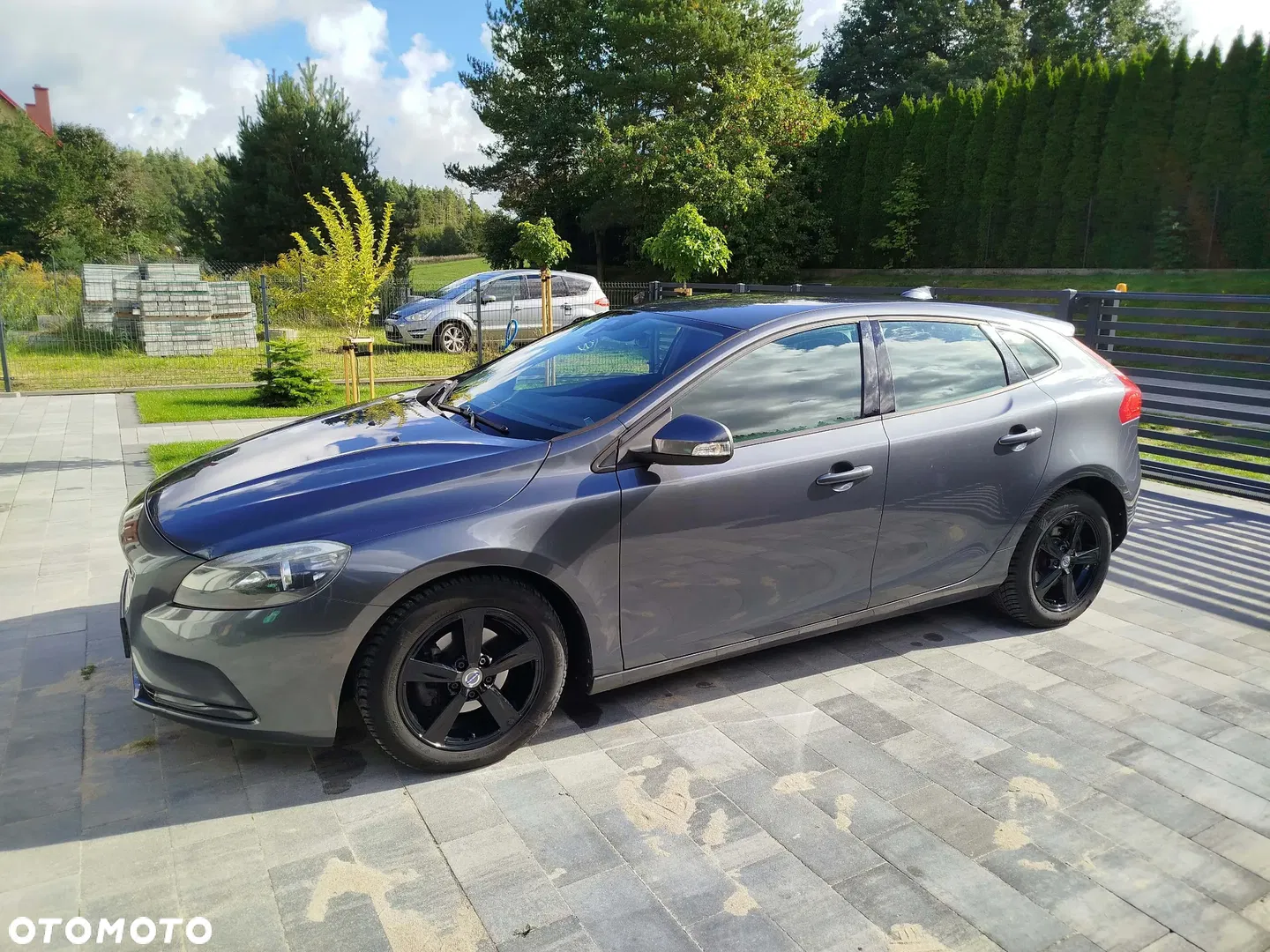 2013 Volvo V40 D2 Kinetic, photograph 2