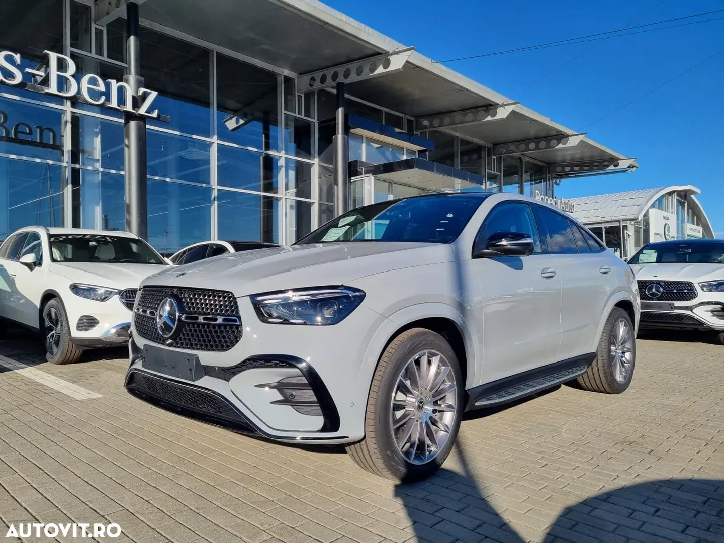 2025 Mercedes-Benz GLE Coupe, photograph 1