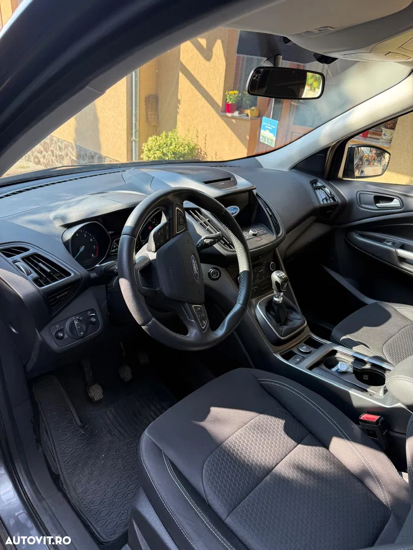 2019 Ford Kuga 1.5 EcoBoost FWD ST Line, photograph 3