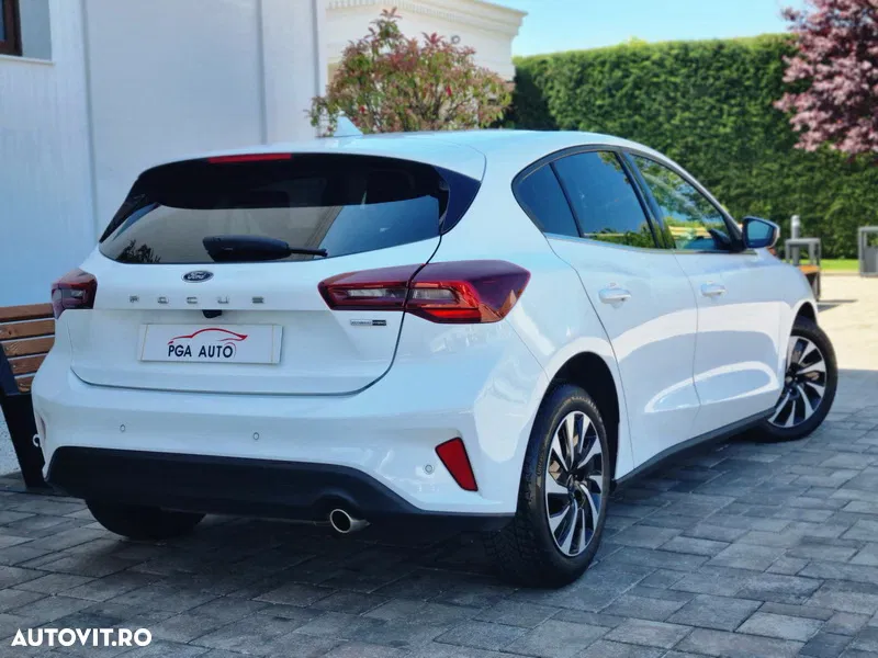 2023 Ford Focus 1.0 EcoBoost Hybrid TITANIUM X, photograph 2