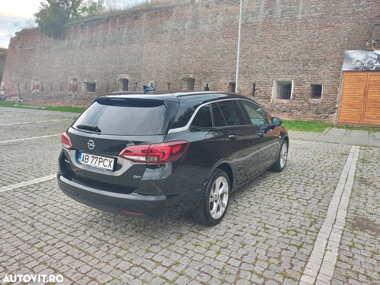 2017 Opel Astra 1.6 CDTI ECOTEC Start/Stop Innovation, photograph 4