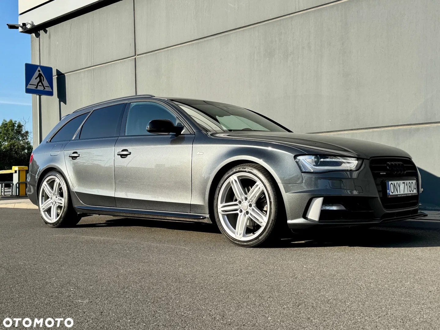 2015 Audi A4 Avant 2.0 TDI DPF clean diesel quattro S line Sportpaket, photograph 8