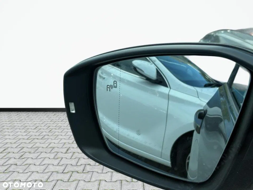 2019 Volkswagen T-Cross, photograph 11