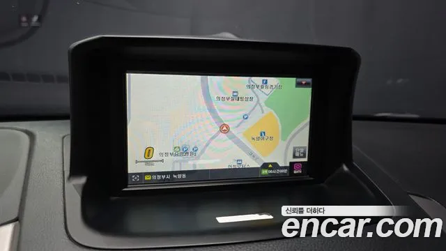 2015 KG_Mobility_Ssangyong TIBOLI LX 2WD, photograph 1