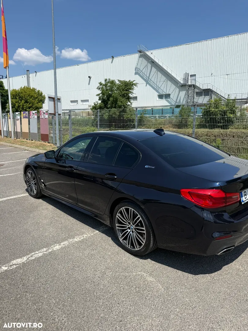 2019 BMW Seria 5, photograph 3