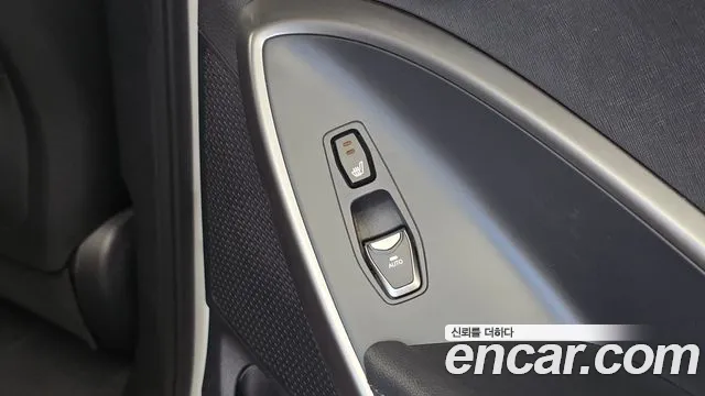 2017 Hyundai Santafe Diesel 2.0 2WD, photograph 12