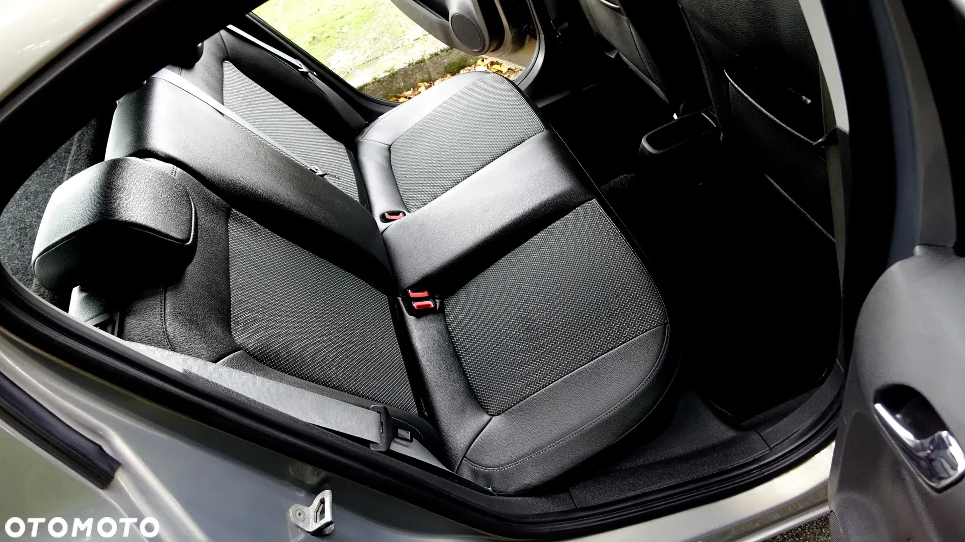 2010 Opel Corsa 1.2 16V Cosmo, photograph 12