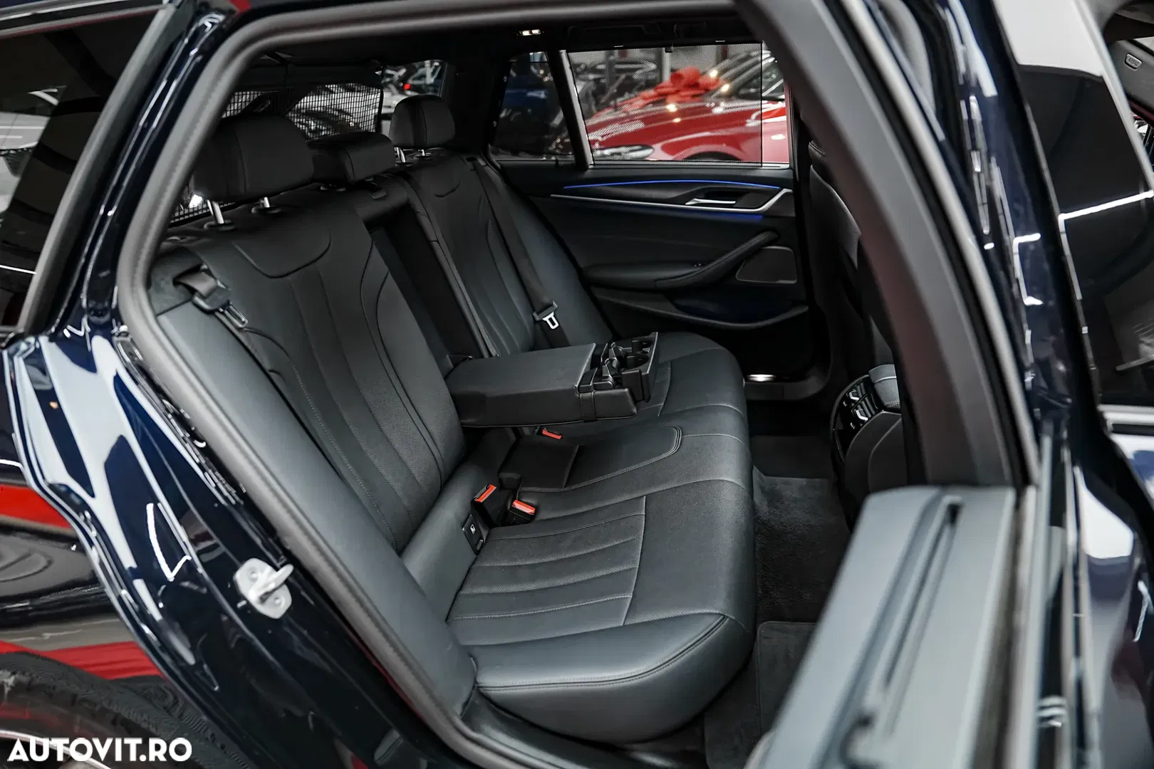 2023 BMW Seria 5 520i Aut. M Sport Edition, photograph 12