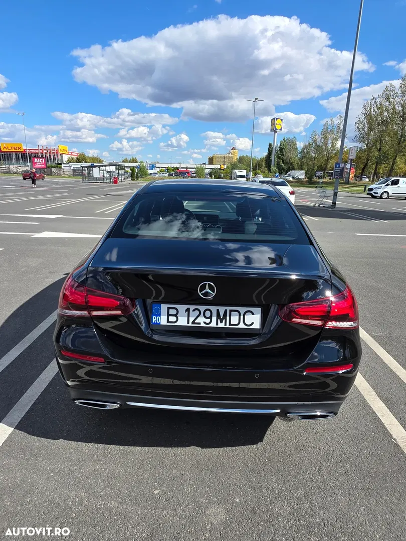 2020 Mercedes-Benz A 180 7G-DCT Edition 2020, photograph 4