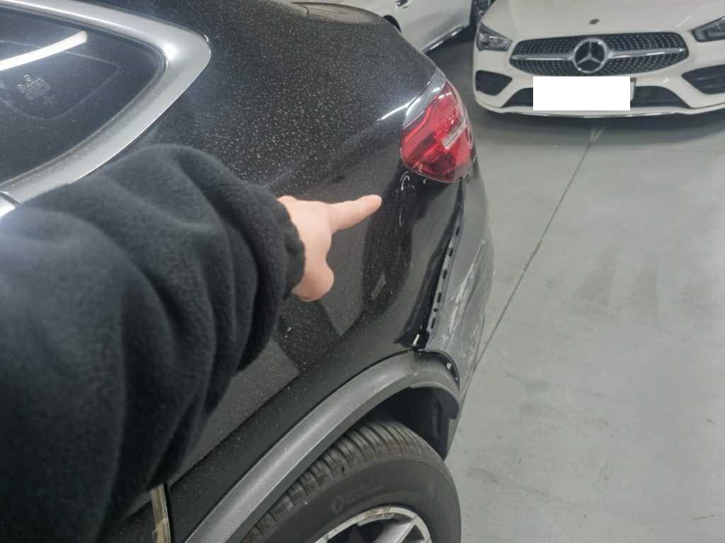 2018 Mercedes-Benz GLC220 d 4Matic Coupe, photograph 4