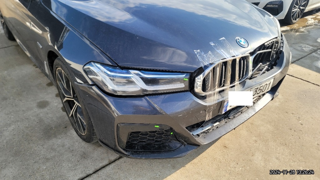 2023 BMW 530e, photograph 2