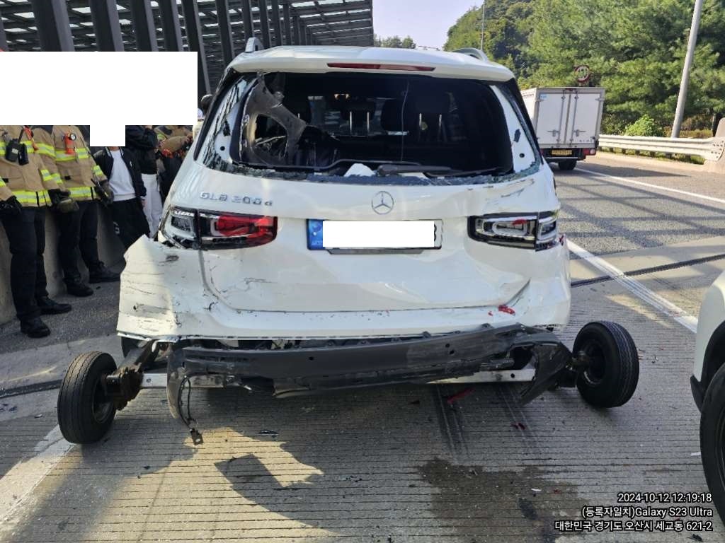 2023 Mercedes-Benz GLB200 d model 2023, photograph 4