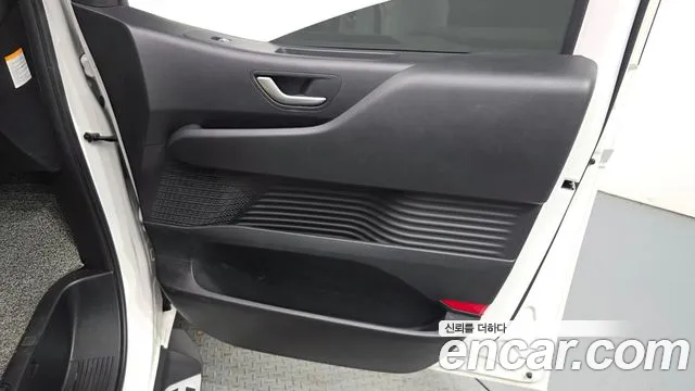 2024 Hyundai Staria HEV 1.6 Cargo 5-Seater, photograph 12