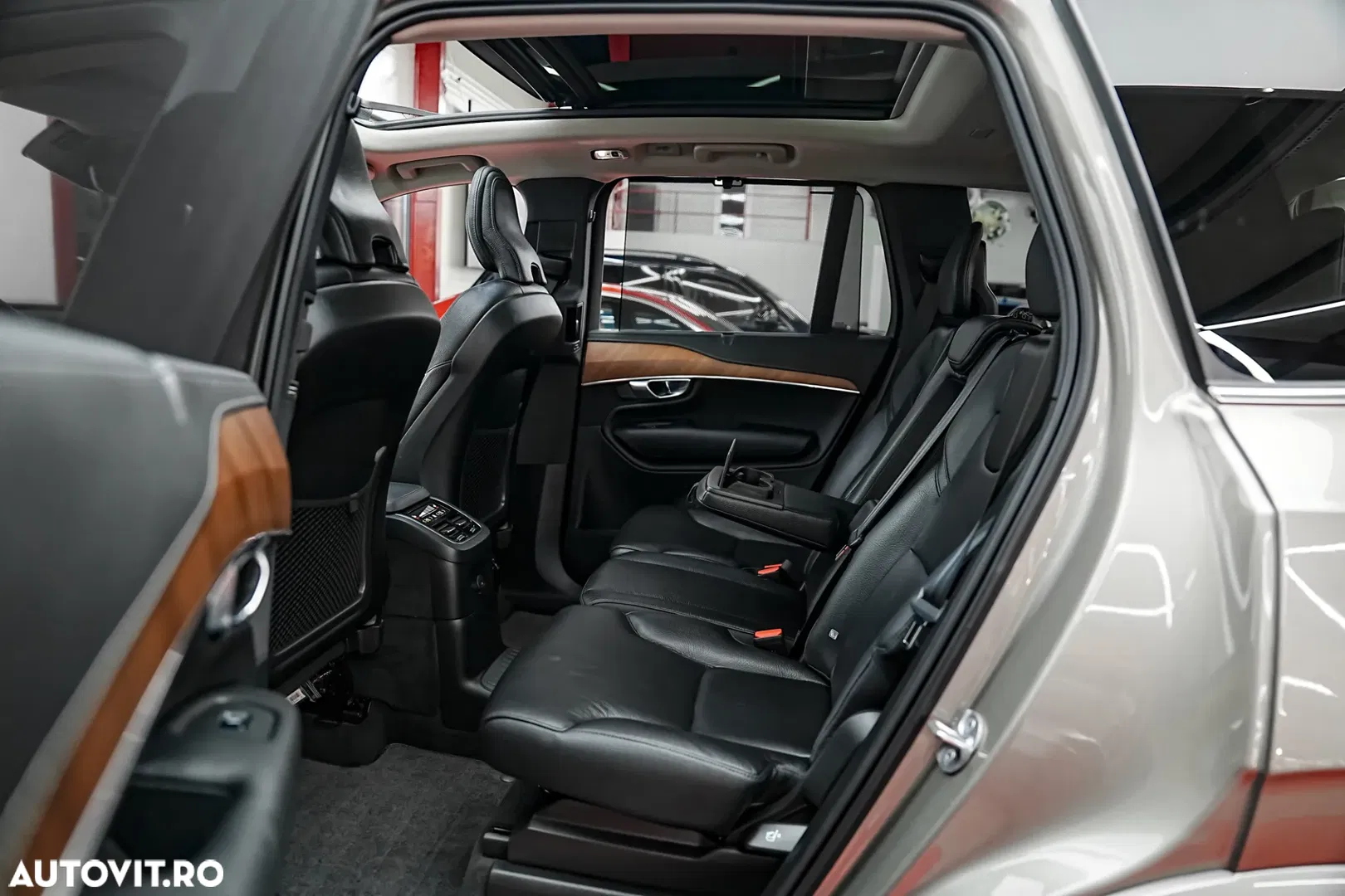 2022 Volvo XC 90 T8 AWD Recharge Geartronic Inscription, photograph 6