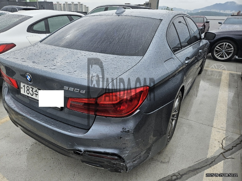 2017 BMW 520d, photograph 4