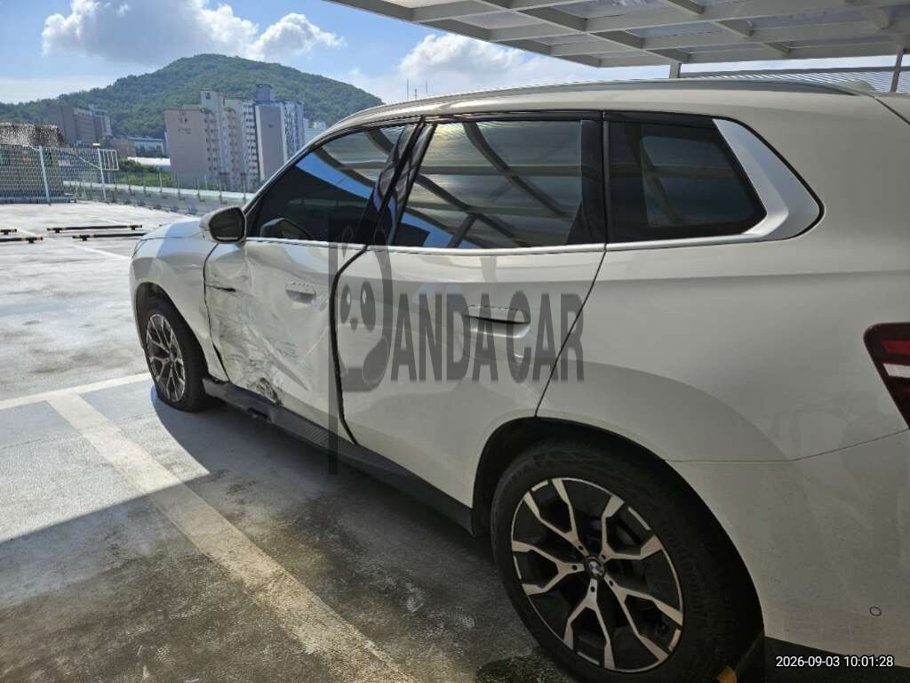2025 BMW X3 20 xDrive, photograph 4