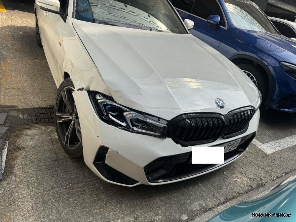2023 BMW 320d Touring, photograph 1