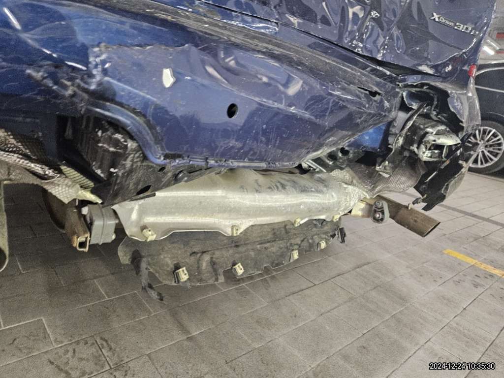 2021 BMW X3 xDrive30e, photograph 3