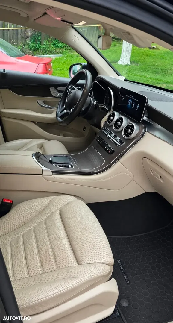 2020 Mercedes-Benz GLC, photograph 9