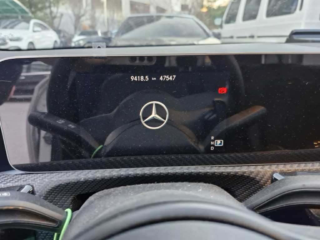 2020 Mercedes-Benz Benz A220 Sedan, photograph 3