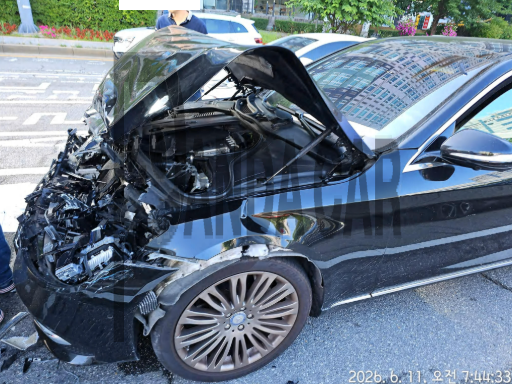2019 Mercedes-Benz S350 d, photograph 2