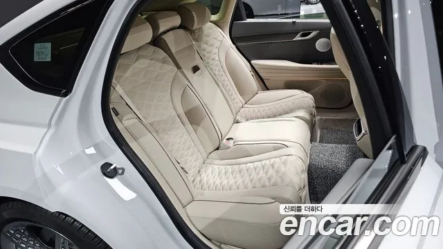 Genesis G80 Gasoline 2.5 Turbo AWD — photo 1 of 36