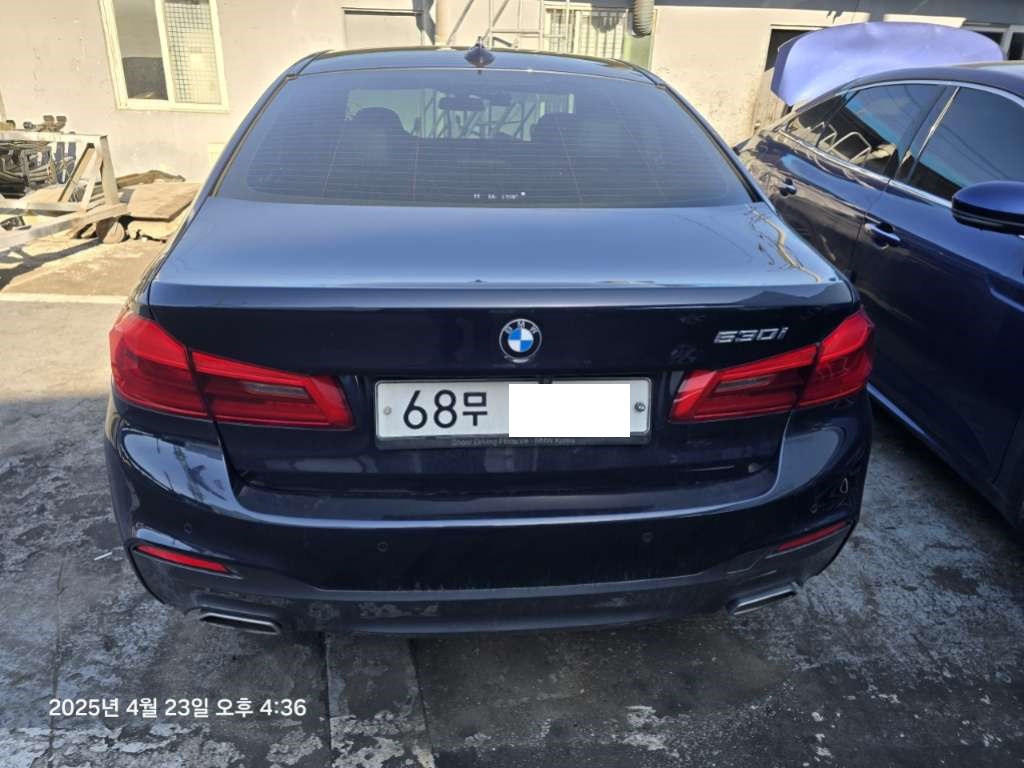 2019 BMW 530i M Sport Package Plus, photograph 1