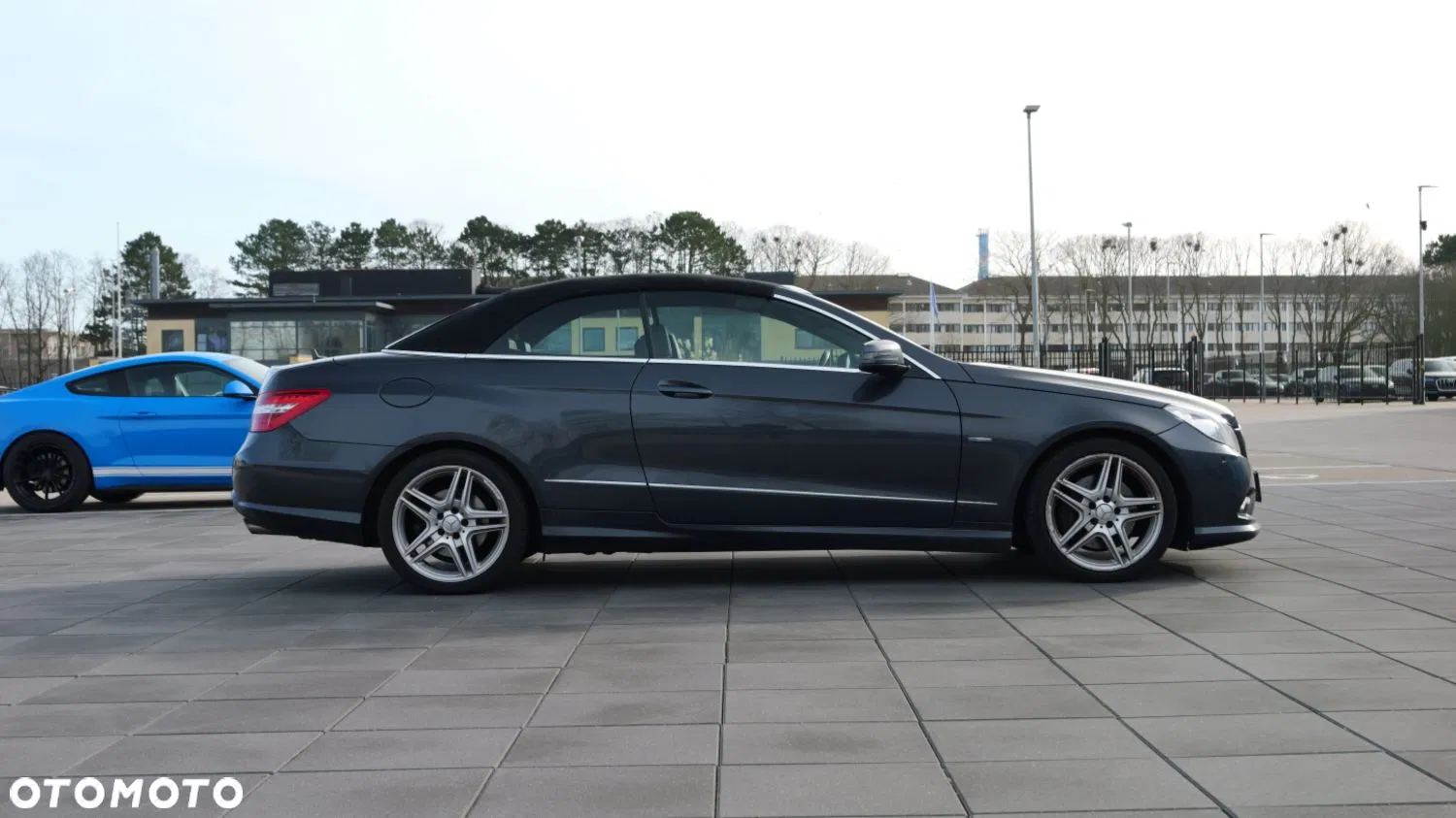 2010 Mercedes-Benz Klasa E 350 CGI BlueEFFICIENCY 7G-TRONIC Elegance, photograph 9
