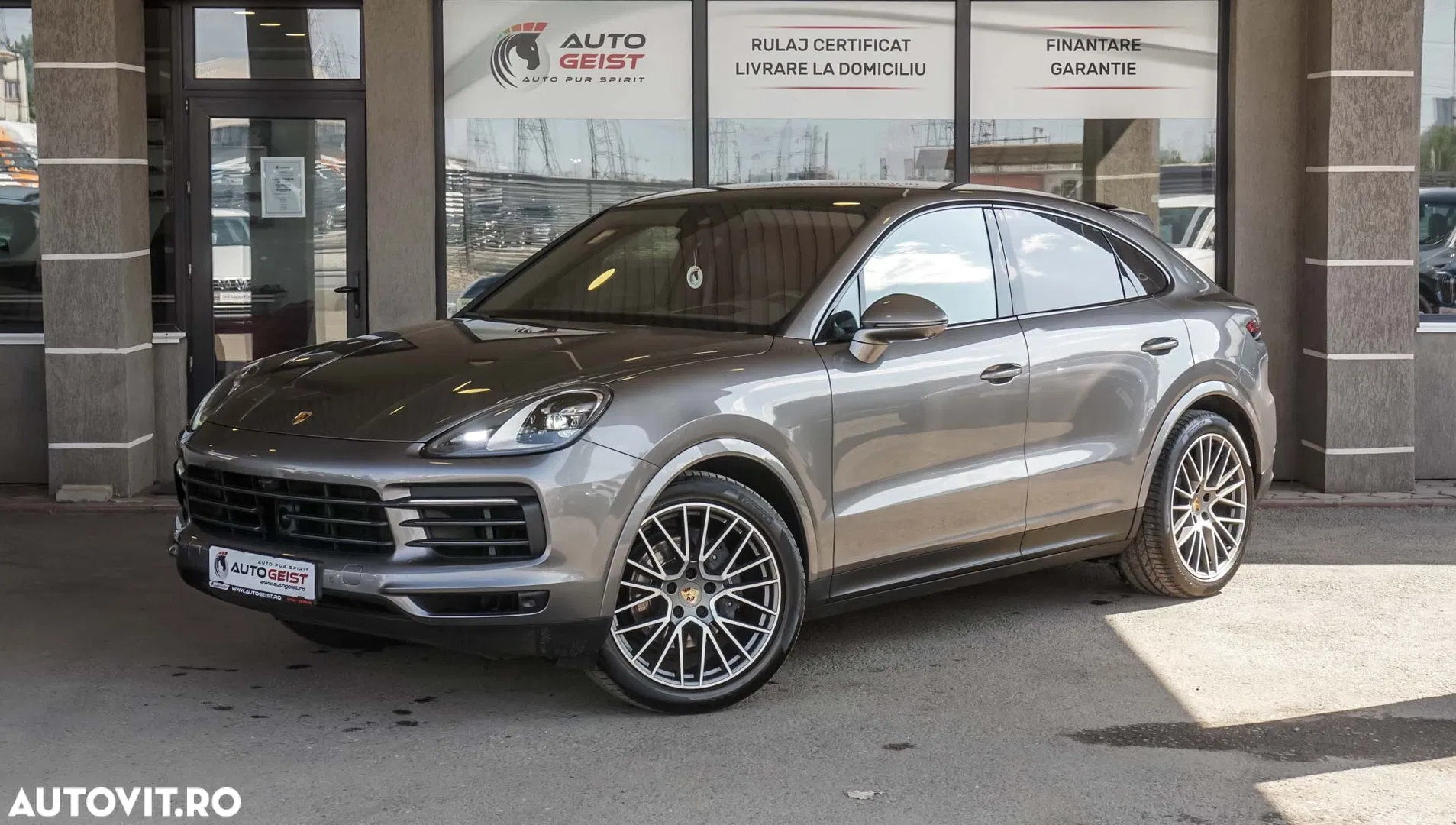2023 Porsche Cayenne Coupe Tiptronic S Platinum Edition, photograph 1