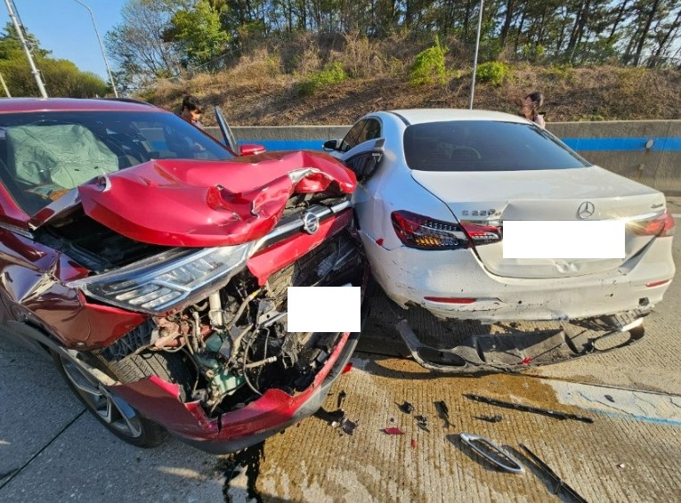 2023 Mercedes-Benz E220 d 4MATIC, photograph 1