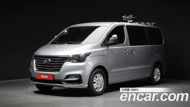 2021 Hyundai Starex Van 3-Seater, photograph 9